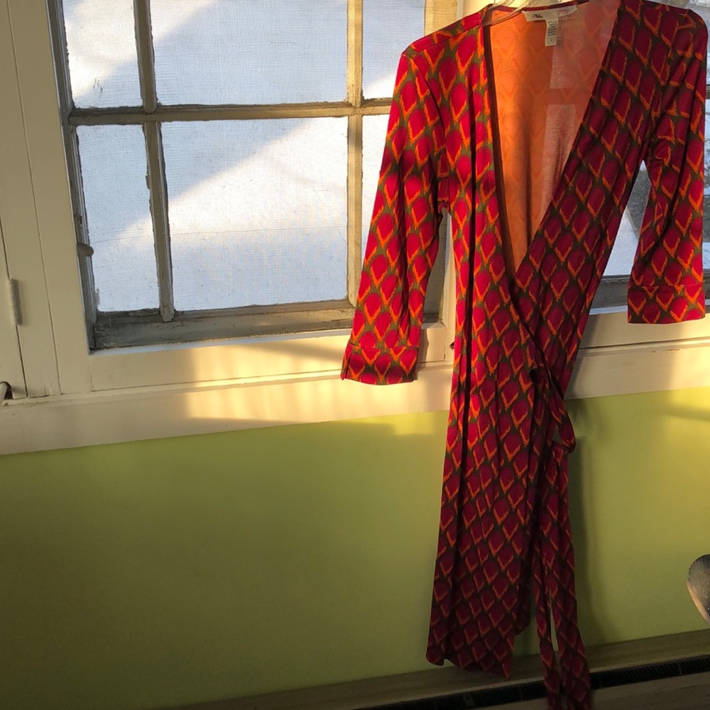 Classic DVF wrap dress, size 6